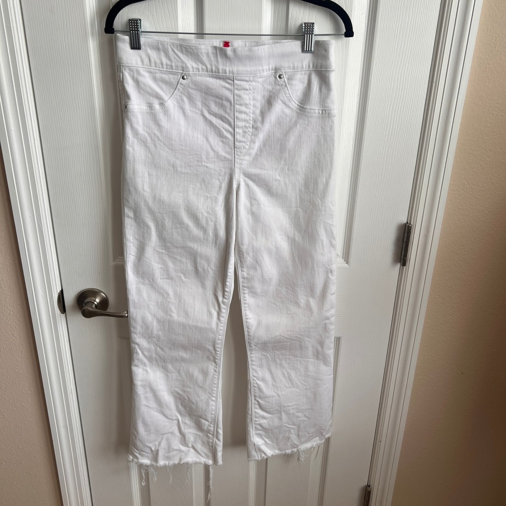 Spanx Crop‎ Pull On White Denim Flare Jeans Frayed Hem Comfort Stretch M/M